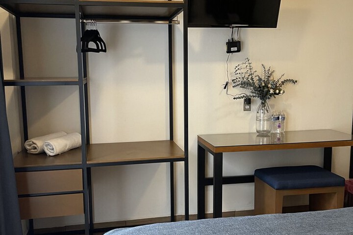 Room 13 of 41
