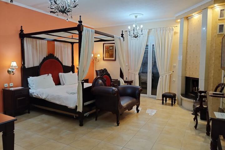 Room 8 of 29