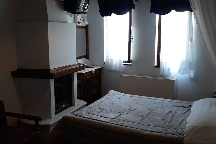 Room 17 of 46