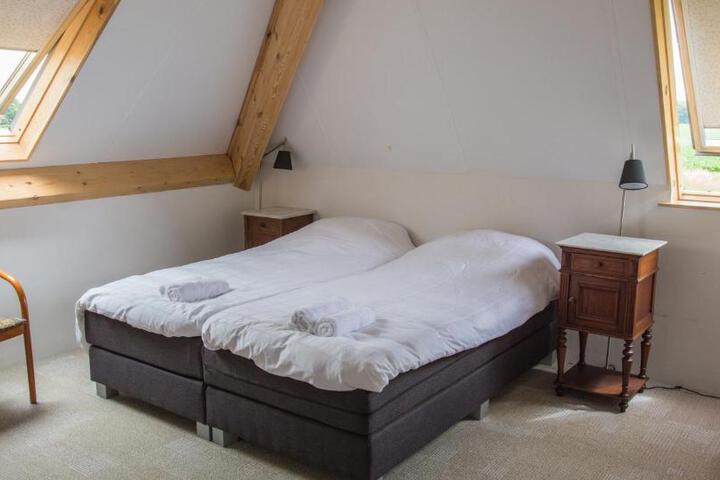 General 4 of 27