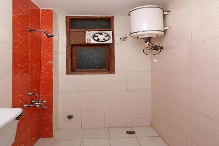 Room 22 of 31