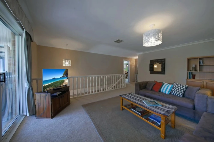 Room 4 of 15