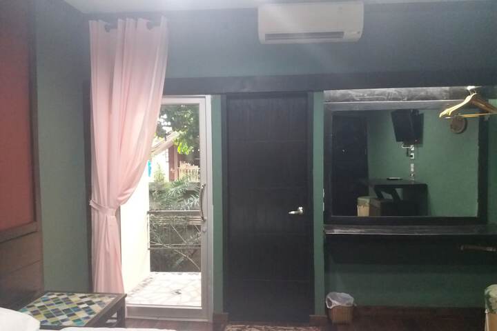 Room 5 of 39