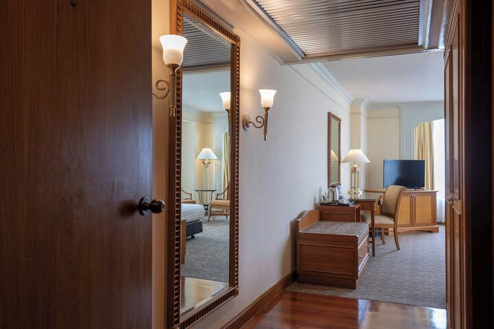 Room 95 of 176
