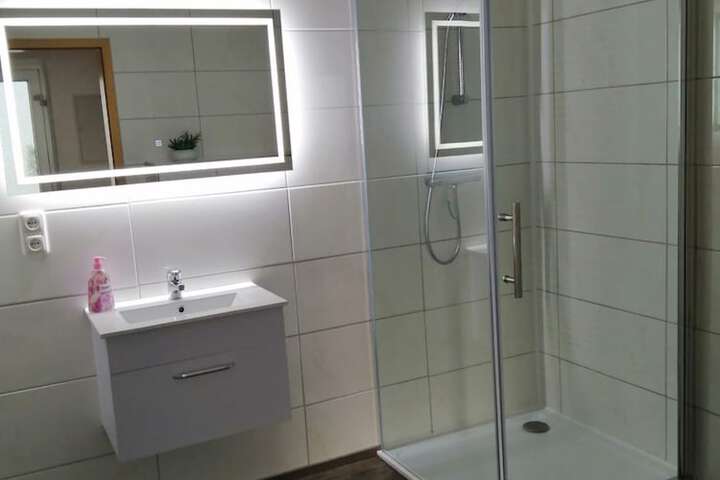 Room 13 of 20
