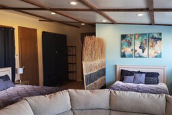Room 15 of 38