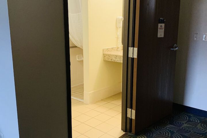 2 Queen Beds Accessible (6 of 70)