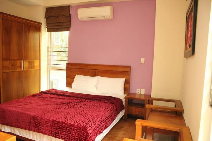 Room 12 of 25