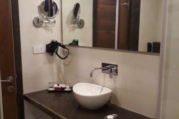 Room 82 of 129