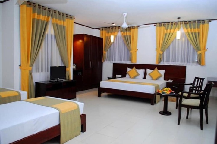 Room 7 of 24
