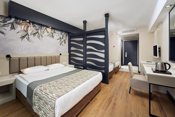 Room 20 of 120