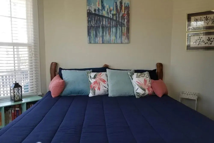 Room 4 of 15