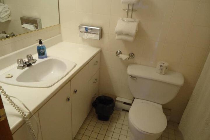 Room 45 of 62