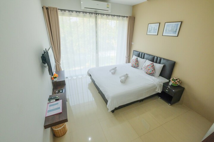 Room 15 of 30