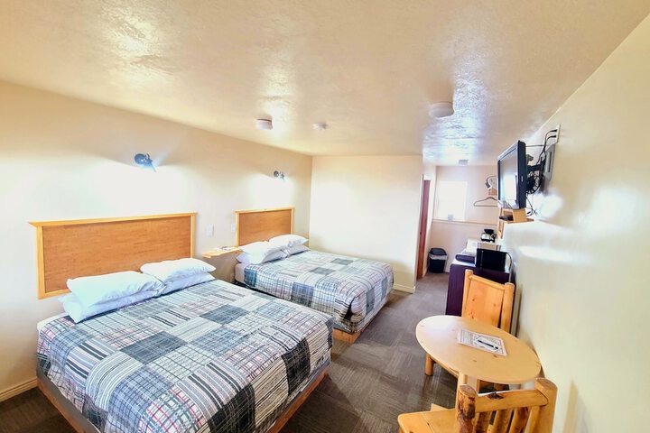 Room 17 of 38