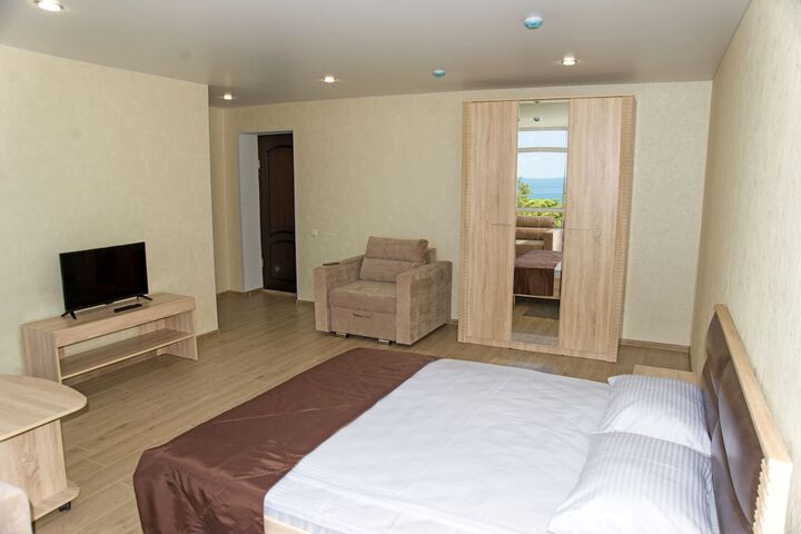 Room 15 of 15