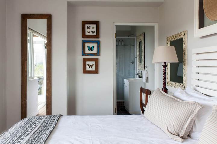 Room 14 of 150
