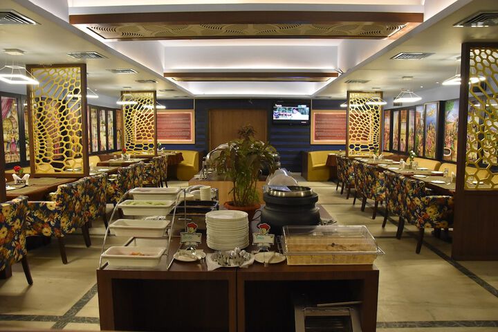 Dining 48 of 79