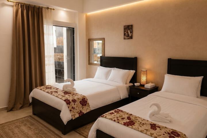 Room 15 of 48