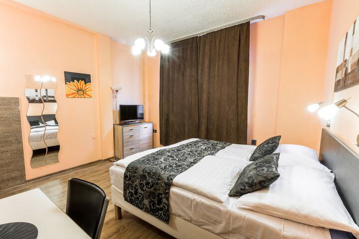 Room 21 of 61