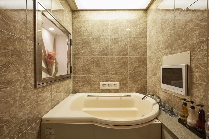 Room 46 of 70