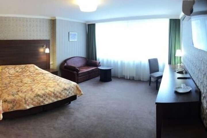 Room 17 of 66