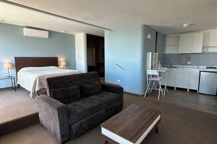 Room 14 of 34