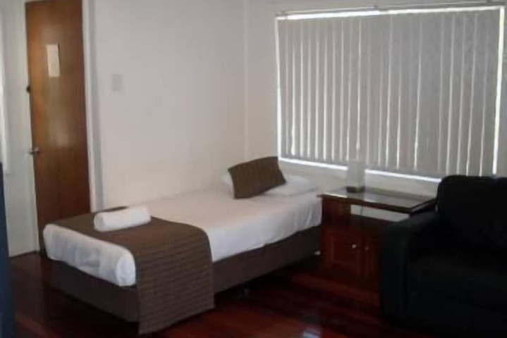 Room 2 of 19