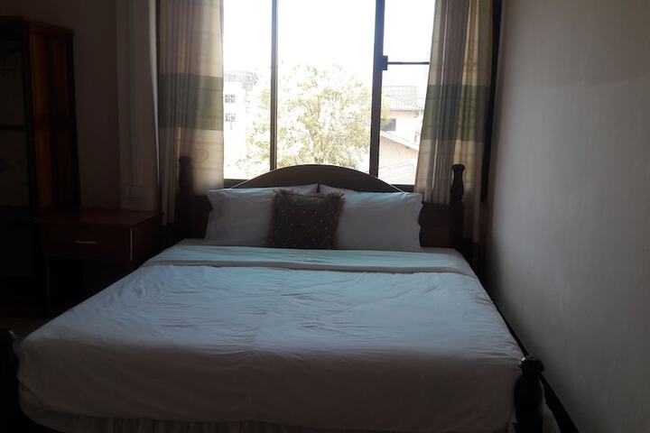 Room 6 of 40