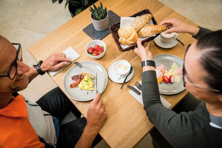 Breakfast/Coffee Service 55 of 68
