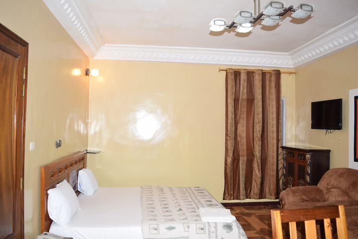 Room 2 of 17