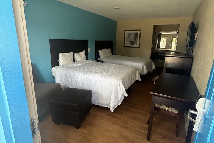 Room 21 of 33