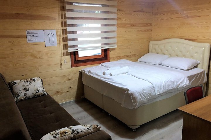 Room 4 of 17
