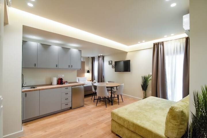 Room 84 of 151