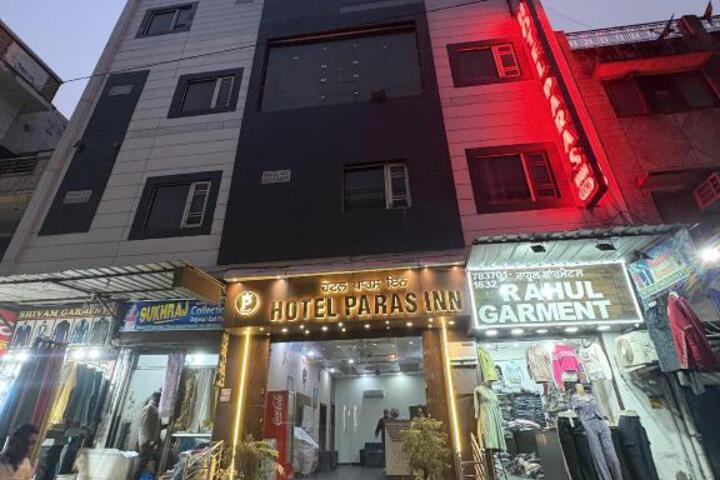 Hotel Paras In
