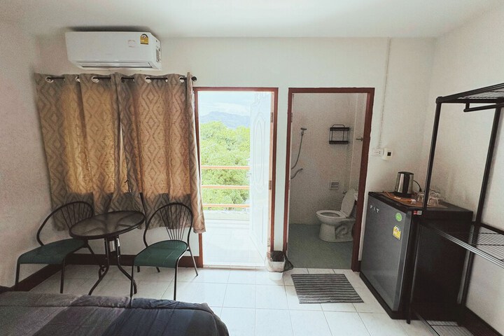 Room 4 of 21