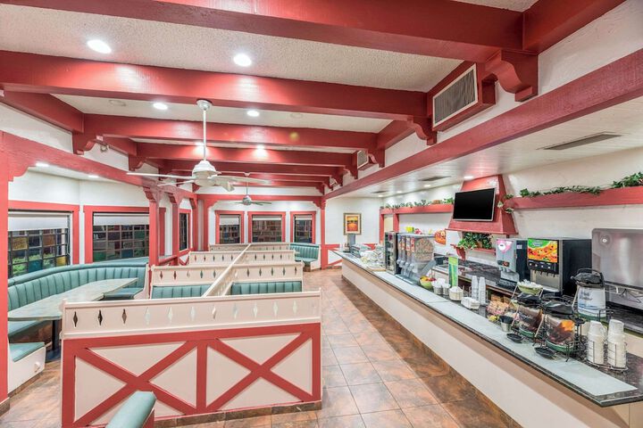 Breakfast/Coffee Service 40 of 48