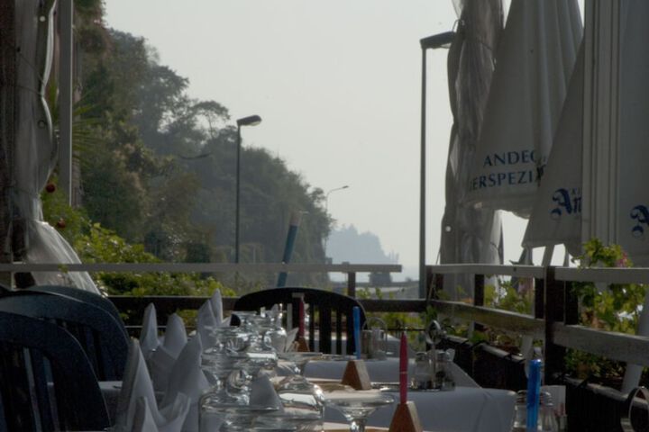 Dining 62 of 70