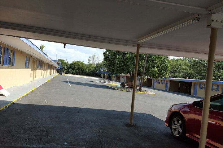 Property Grounds 23 of 36