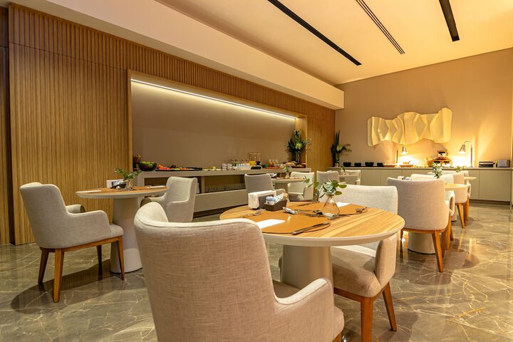 Dining 96 of 104