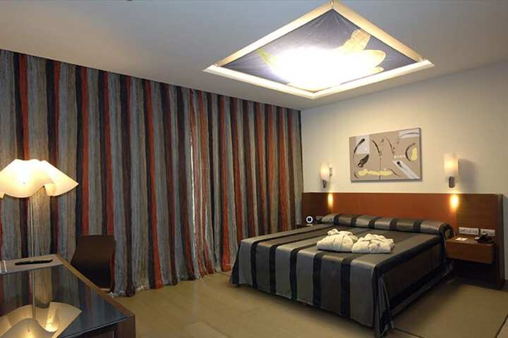 Room 3 of 50