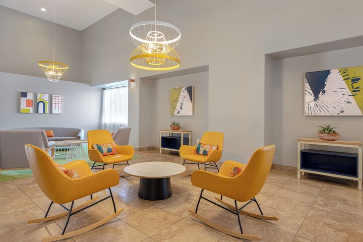 Entrance & Lobby