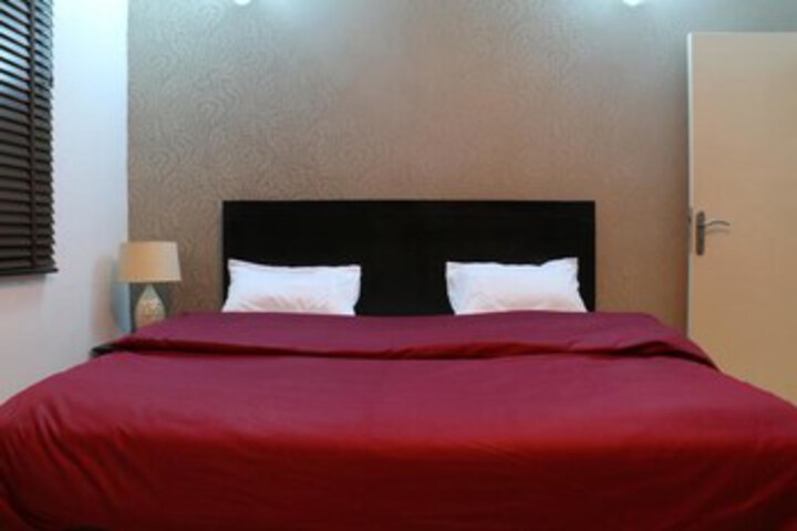 Room 3 of 12