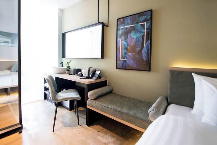 Room 8 of 26
