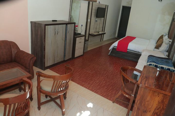 Room 7 of 15