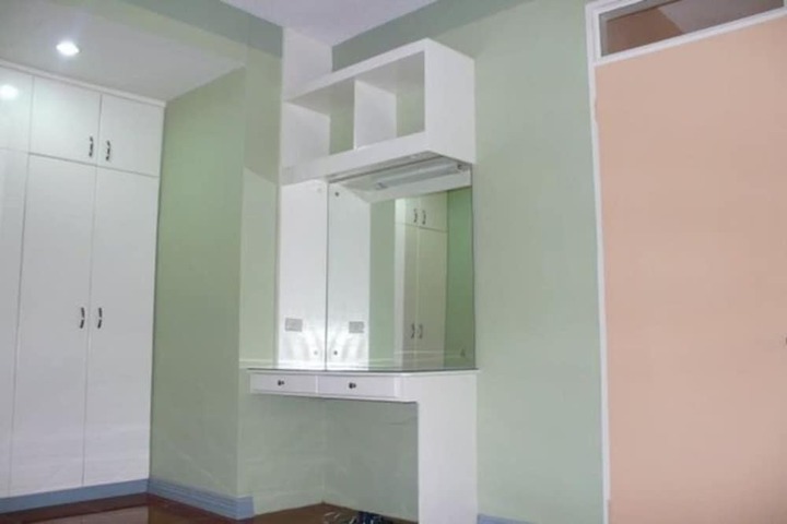 Room 3 of 12