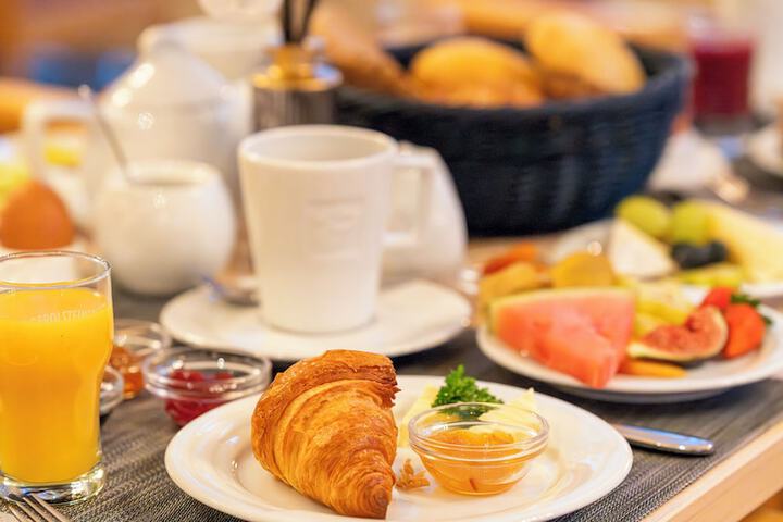 Breakfast/Coffee Service 62 of 83