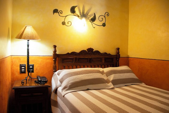 Room 4 of 30