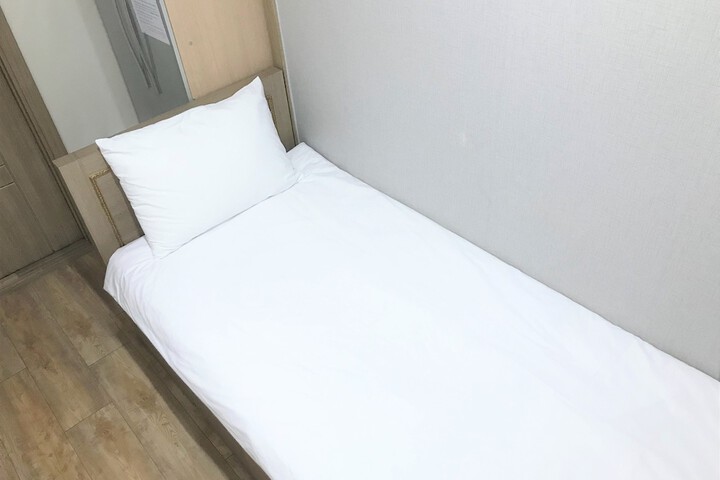 Room 11 of 29