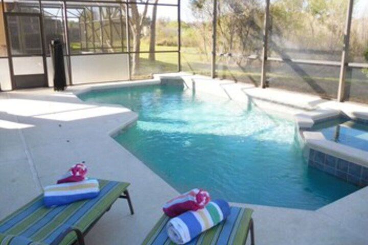 Pool 32 of 67